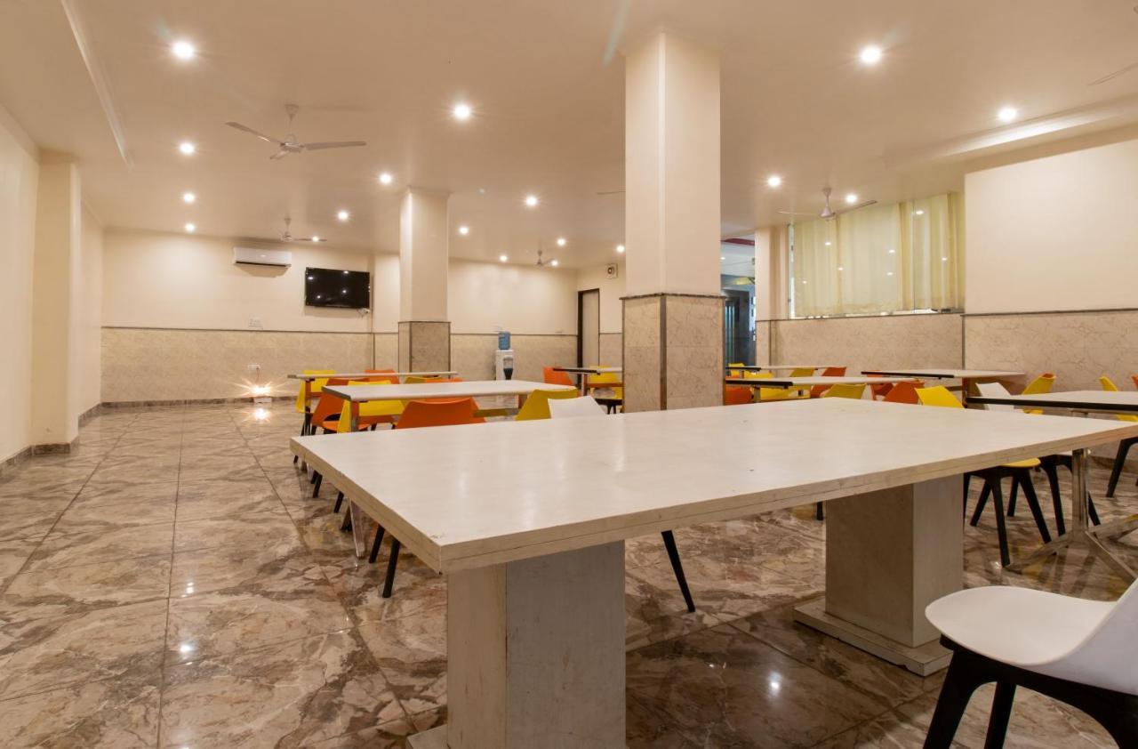 Airport Hotel Dev Residency - Mahipalpur Ню Делхи Екстериор снимка